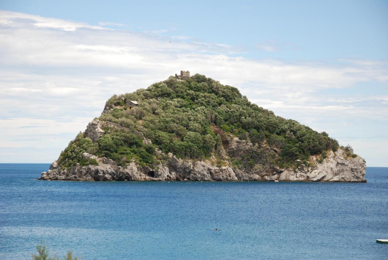 Sea Art Hotel Vado Ligure Eksteriør bilde